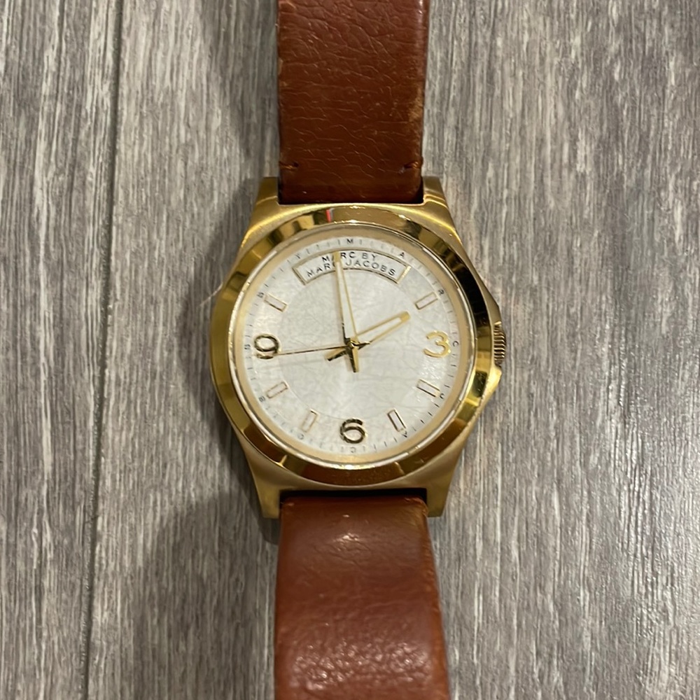 Marc by Marc jacobs brown strap leather watch